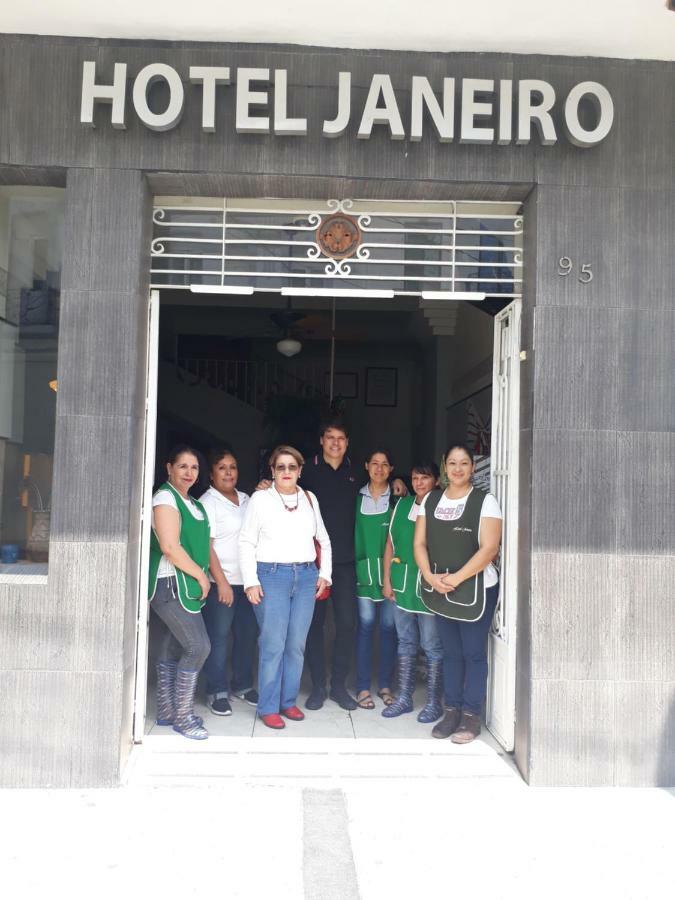 Hotel Janeiro Guadalajara Exterior photo